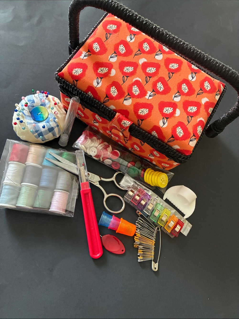 Mini Sewing Book & Tools/Notions